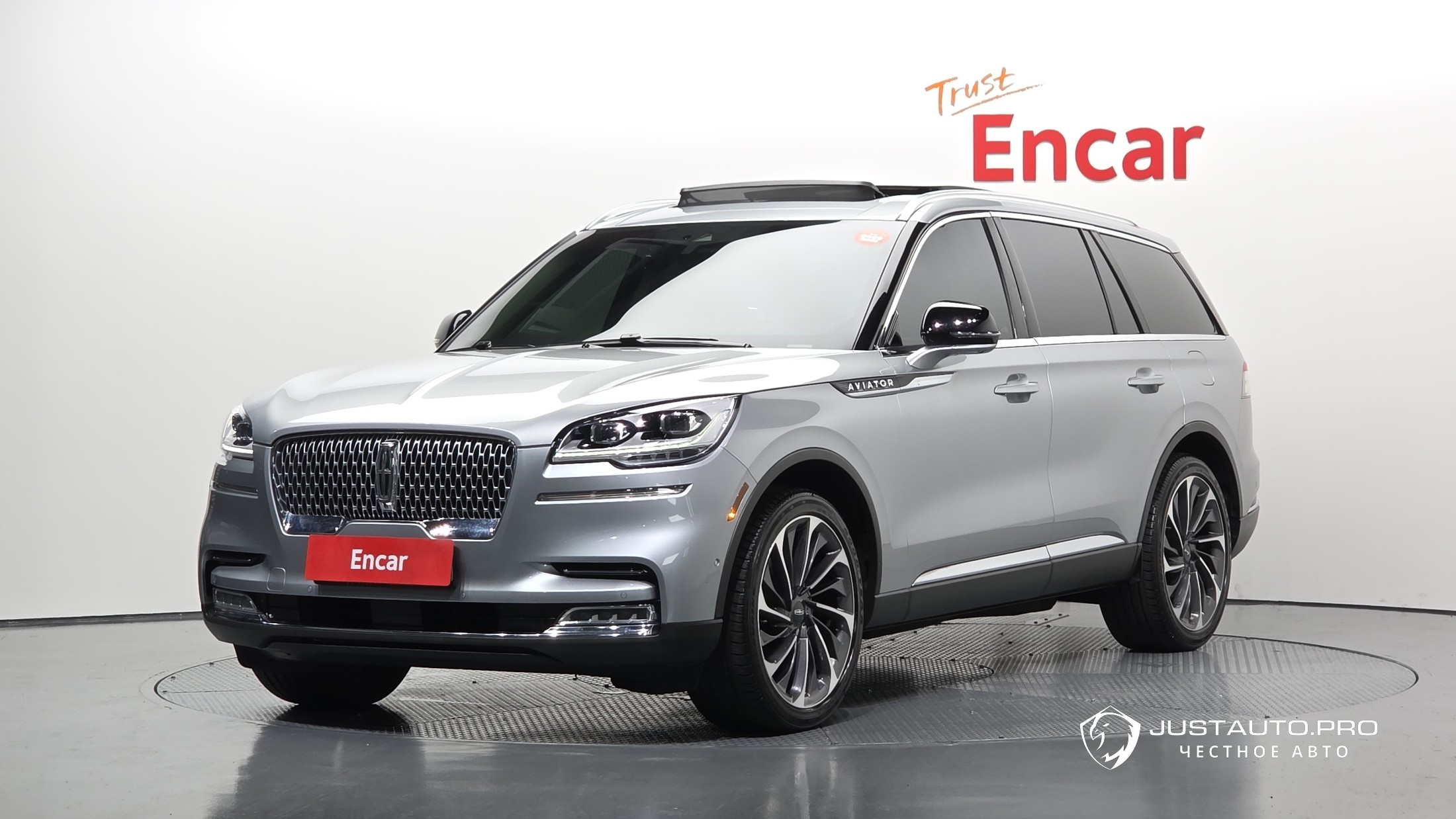 Автомобиль Lincoln Aviator