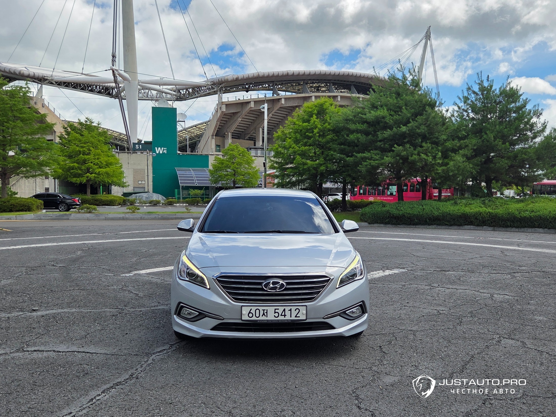 Автомобиль Hyundai Sonata