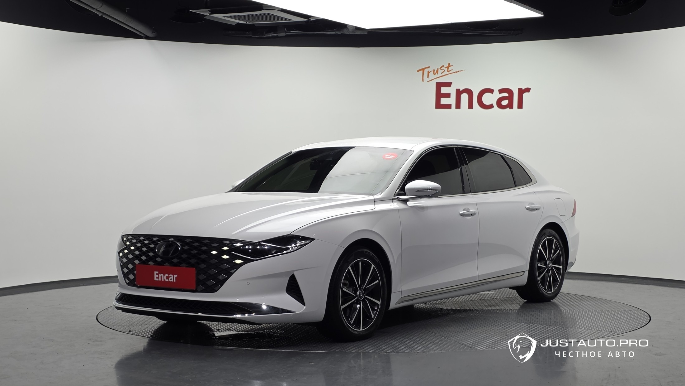 Автомобиль Hyundai Grandeur