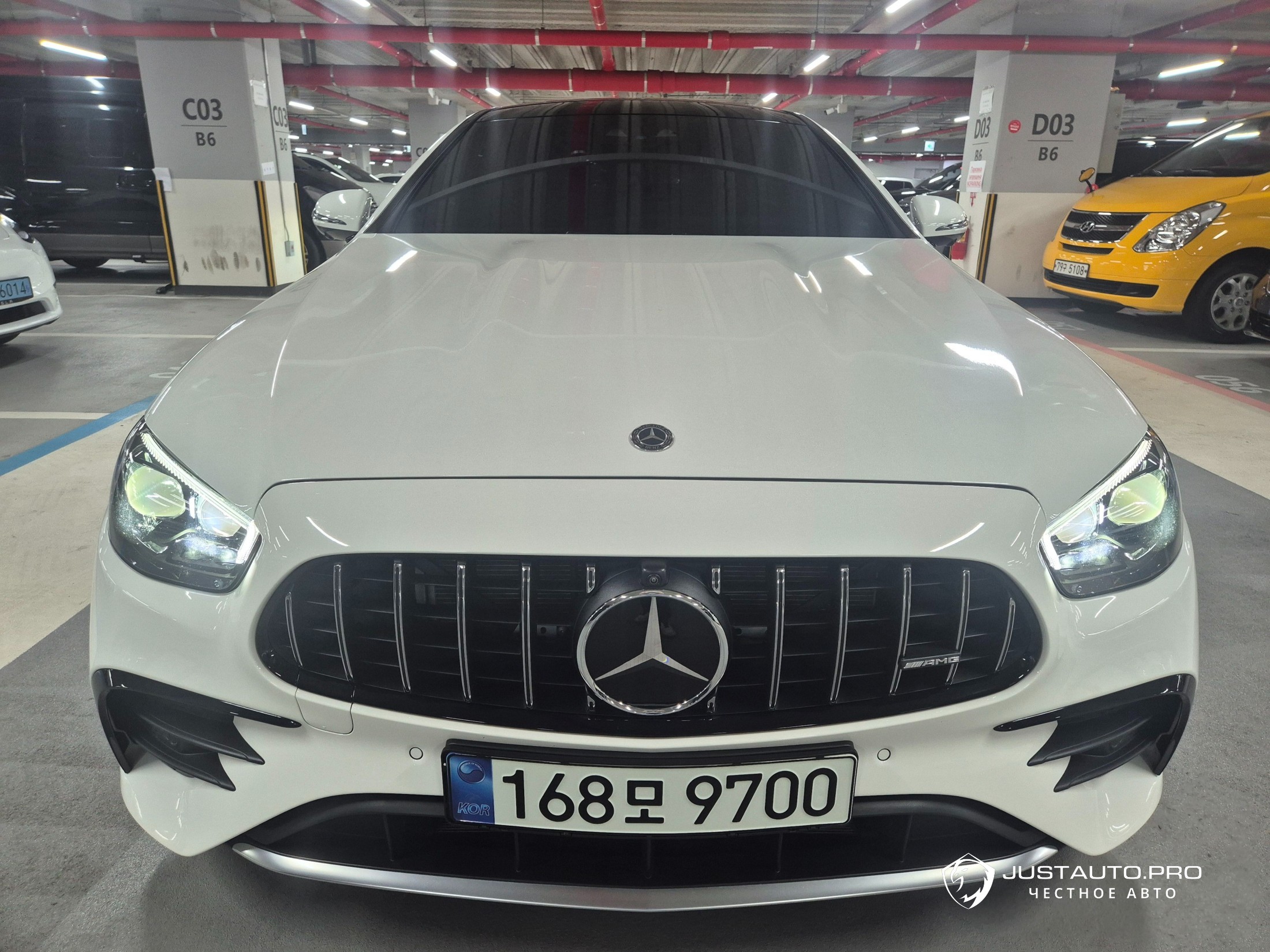 Автомобиль Mercedes-Benz E-Class