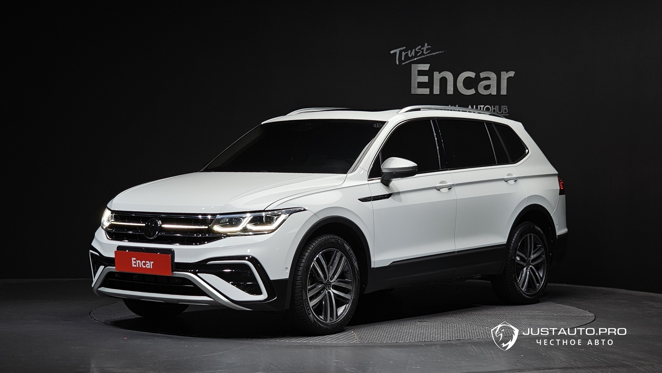 Автомобиль Volkswagen Tiguan
