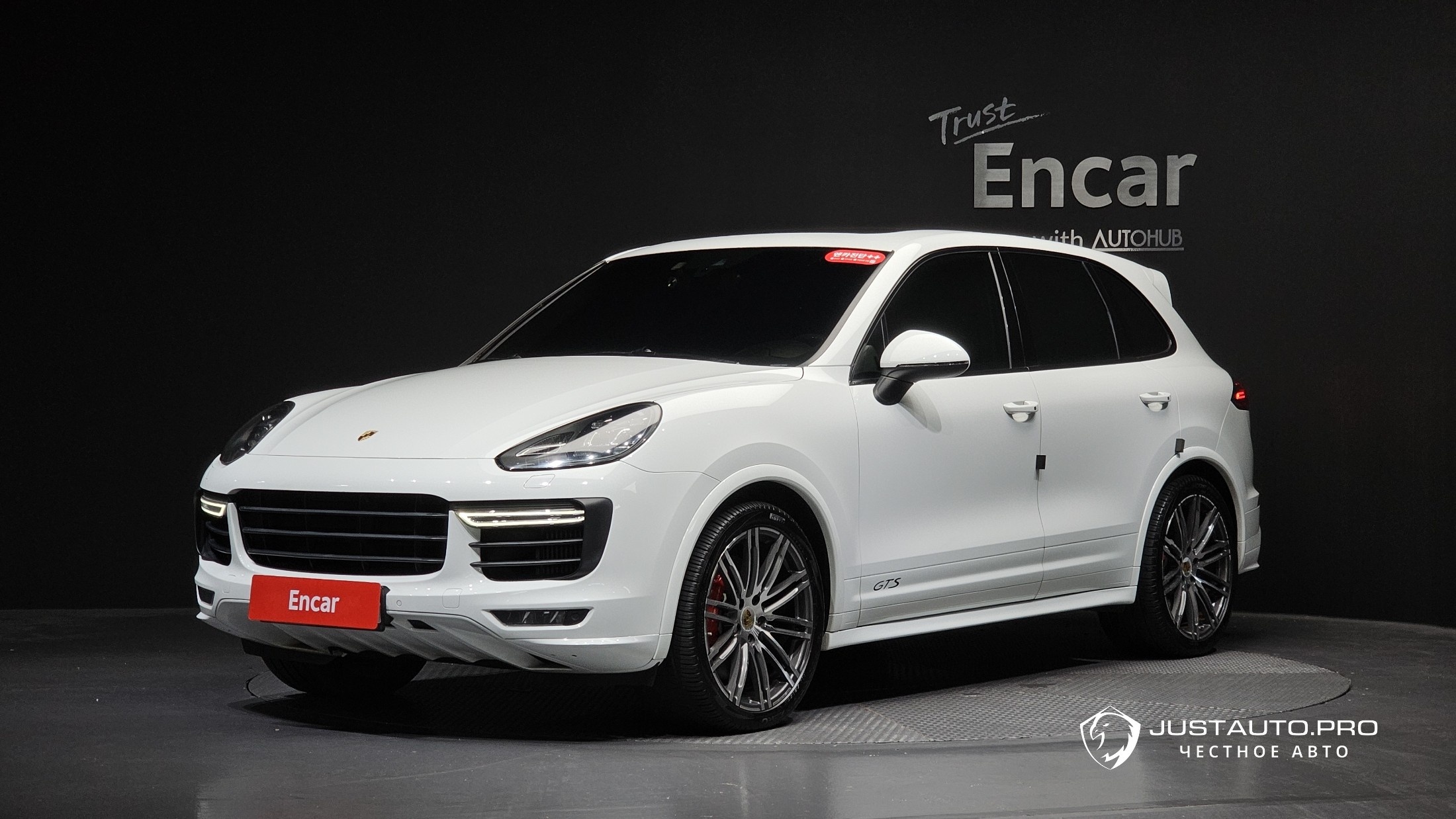 Автомобиль Porsche Cayenne