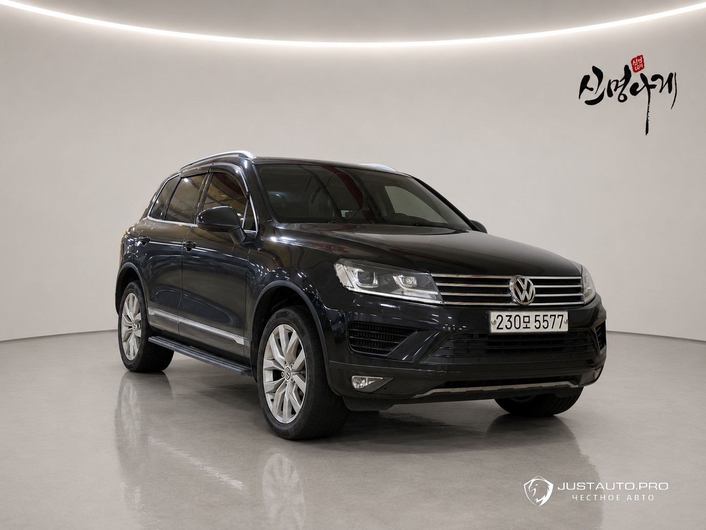 Автомобиль Volkswagen Touareg
