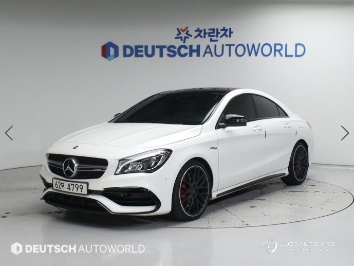 Автомобиль Mercedes-Benz CLA-Class