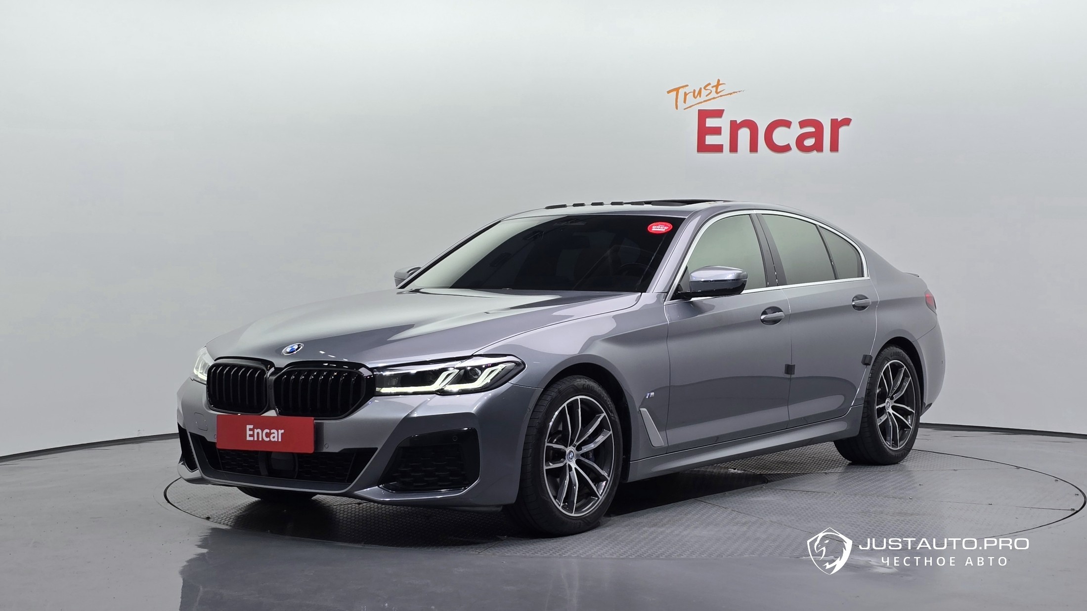 Автомобиль BMW 5-Series