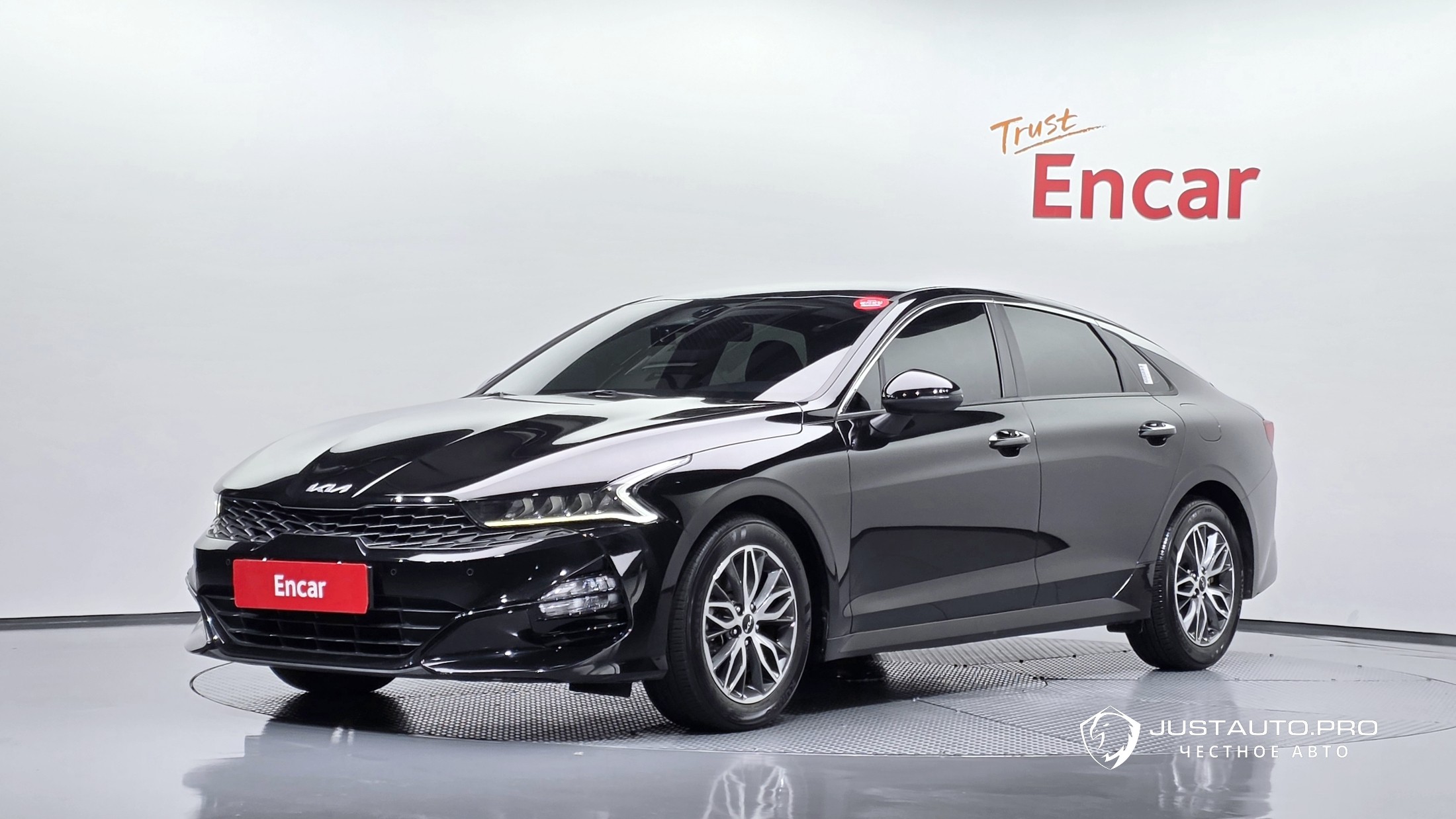 Автомобиль Kia K5