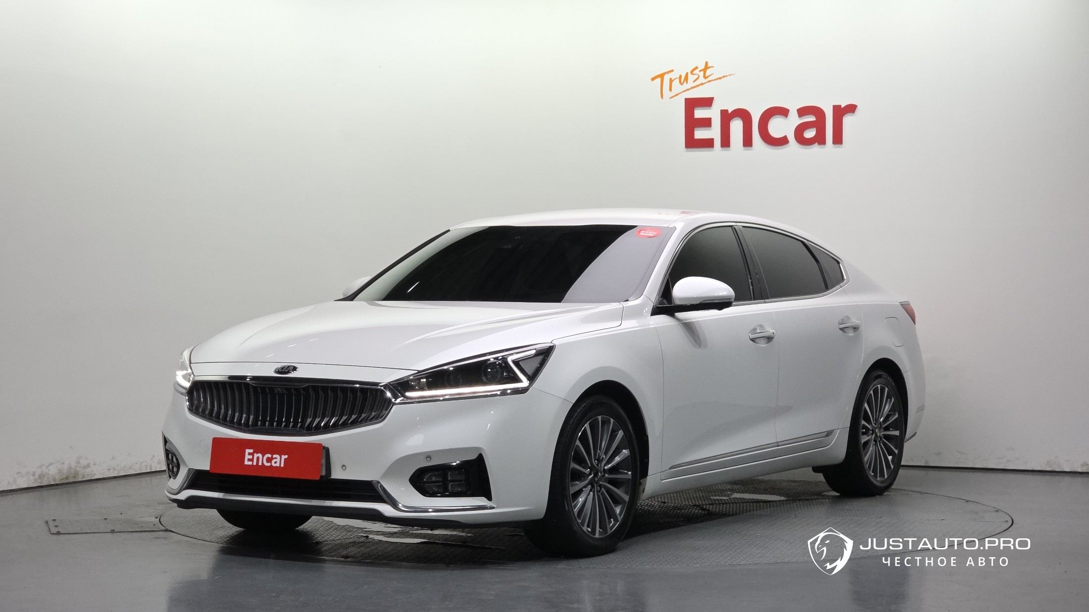 Автомобиль Kia K7