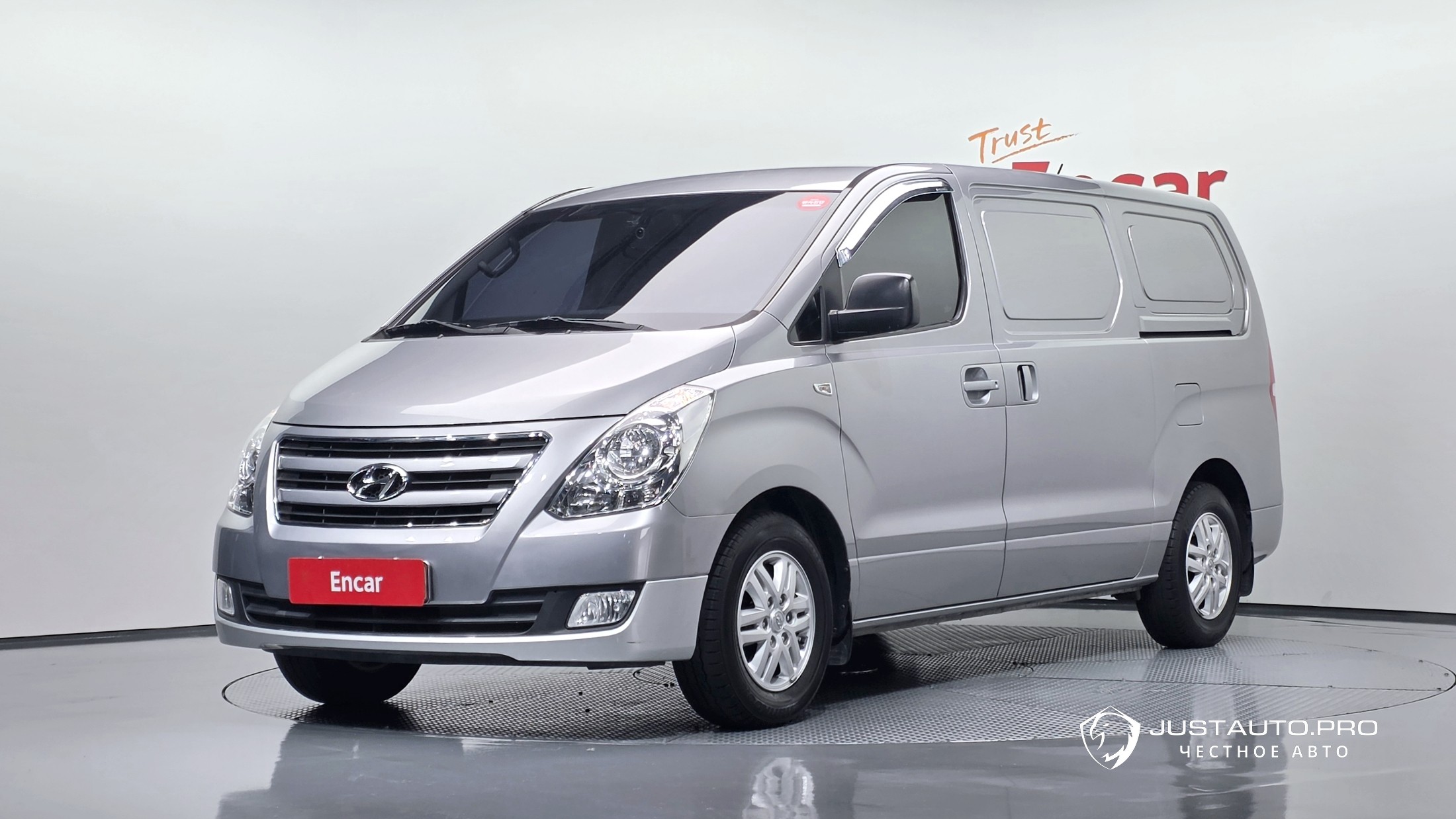 Автомобиль Hyundai Starex