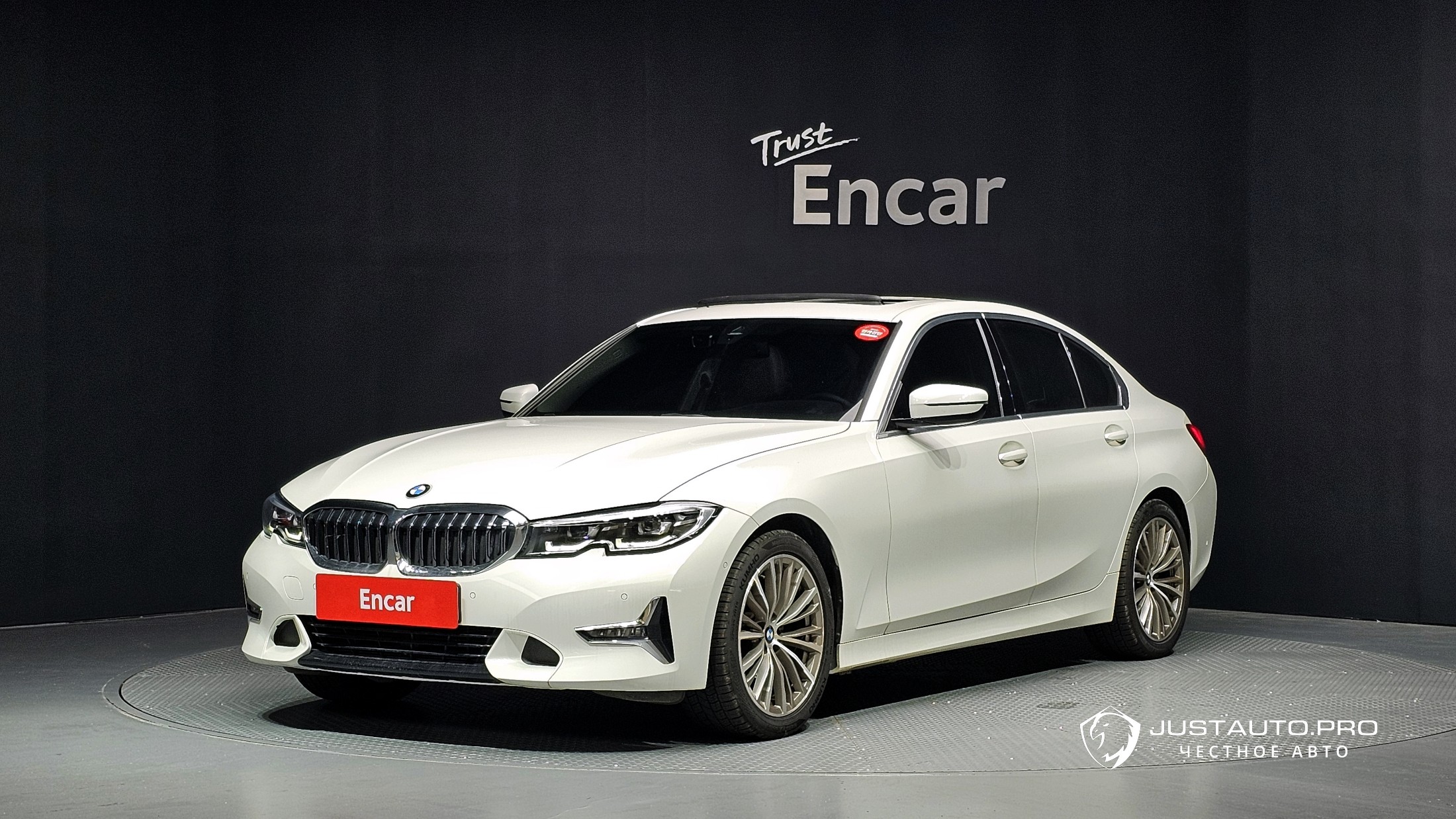 Автомобиль BMW 3-Series