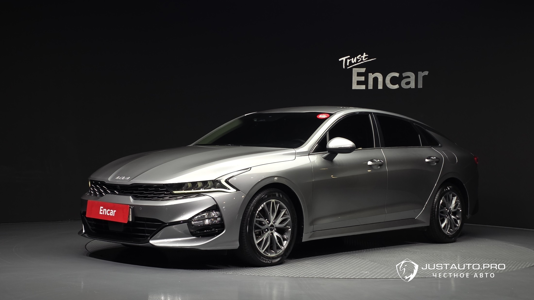 Автомобиль Kia K5