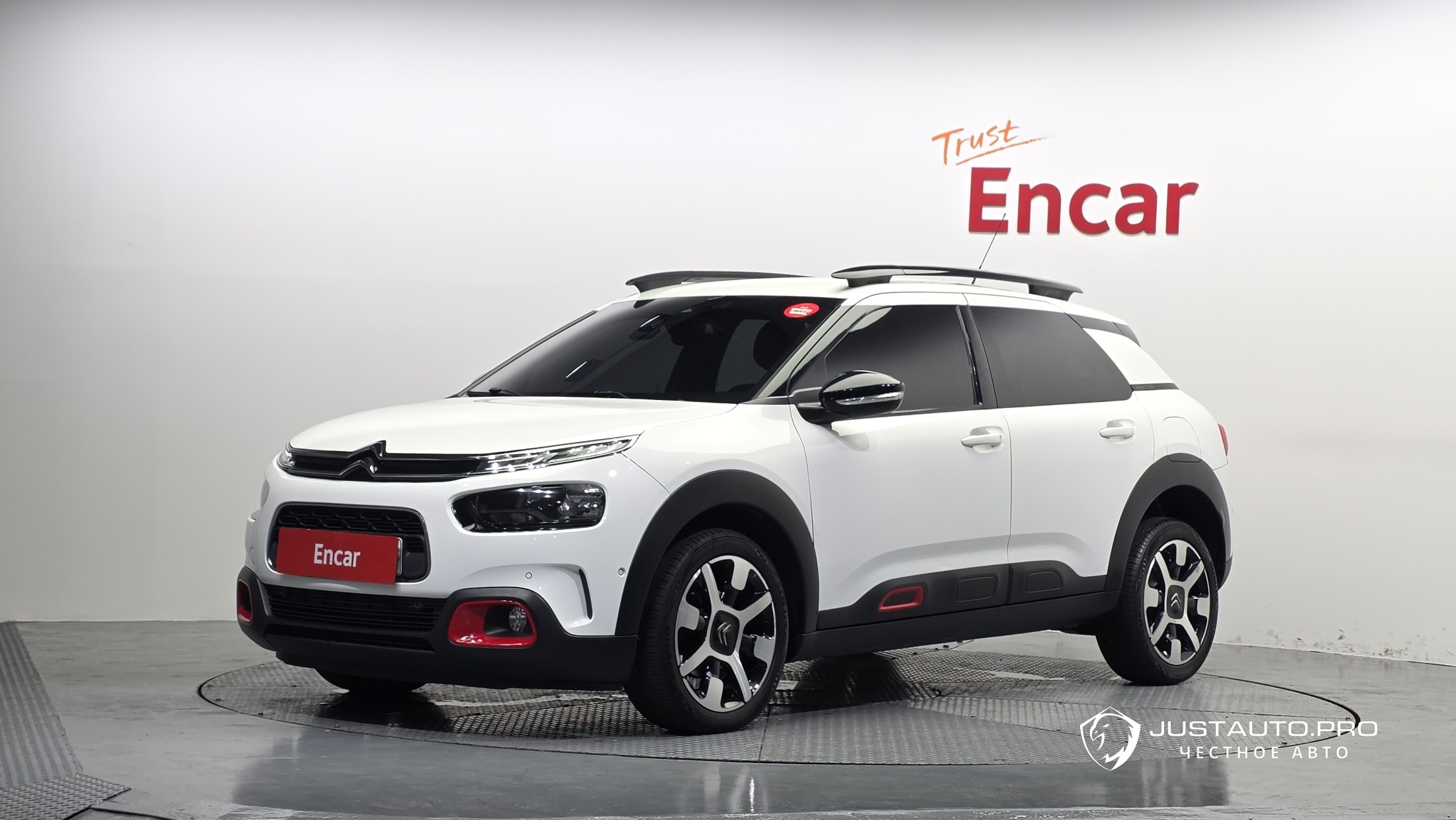 Автомобиль Citroen-DS C4 CACTUS