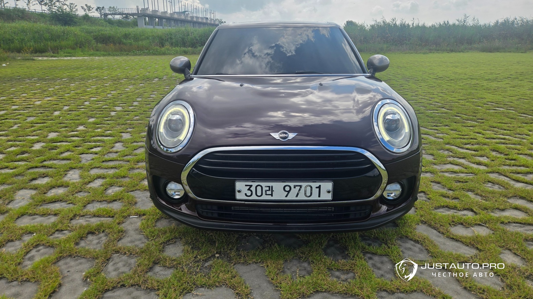 Автомобиль Mini Clubman