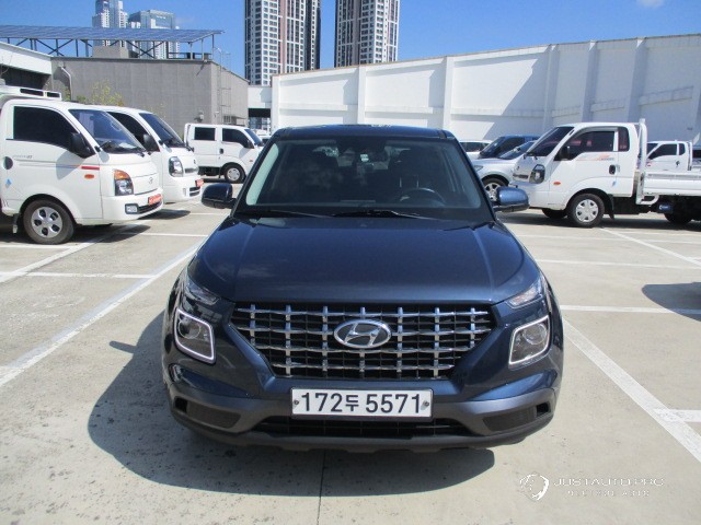 Автомобиль Hyundai Venue