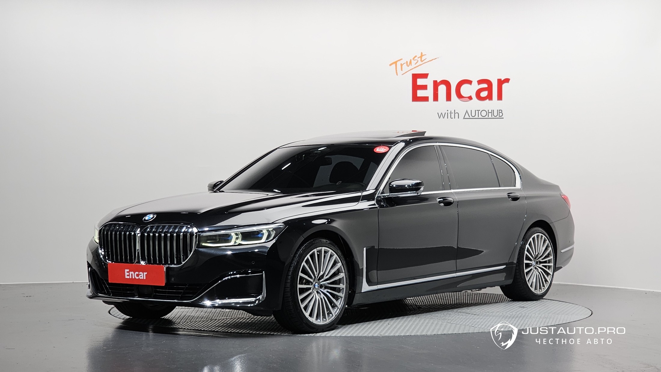 Автомобиль BMW 7-Series