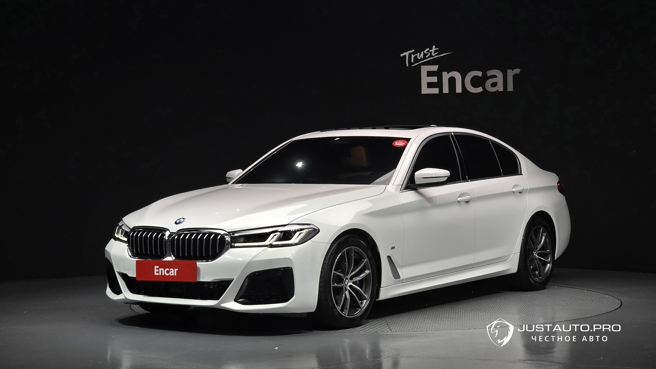 Автомобиль BMW 5-Series