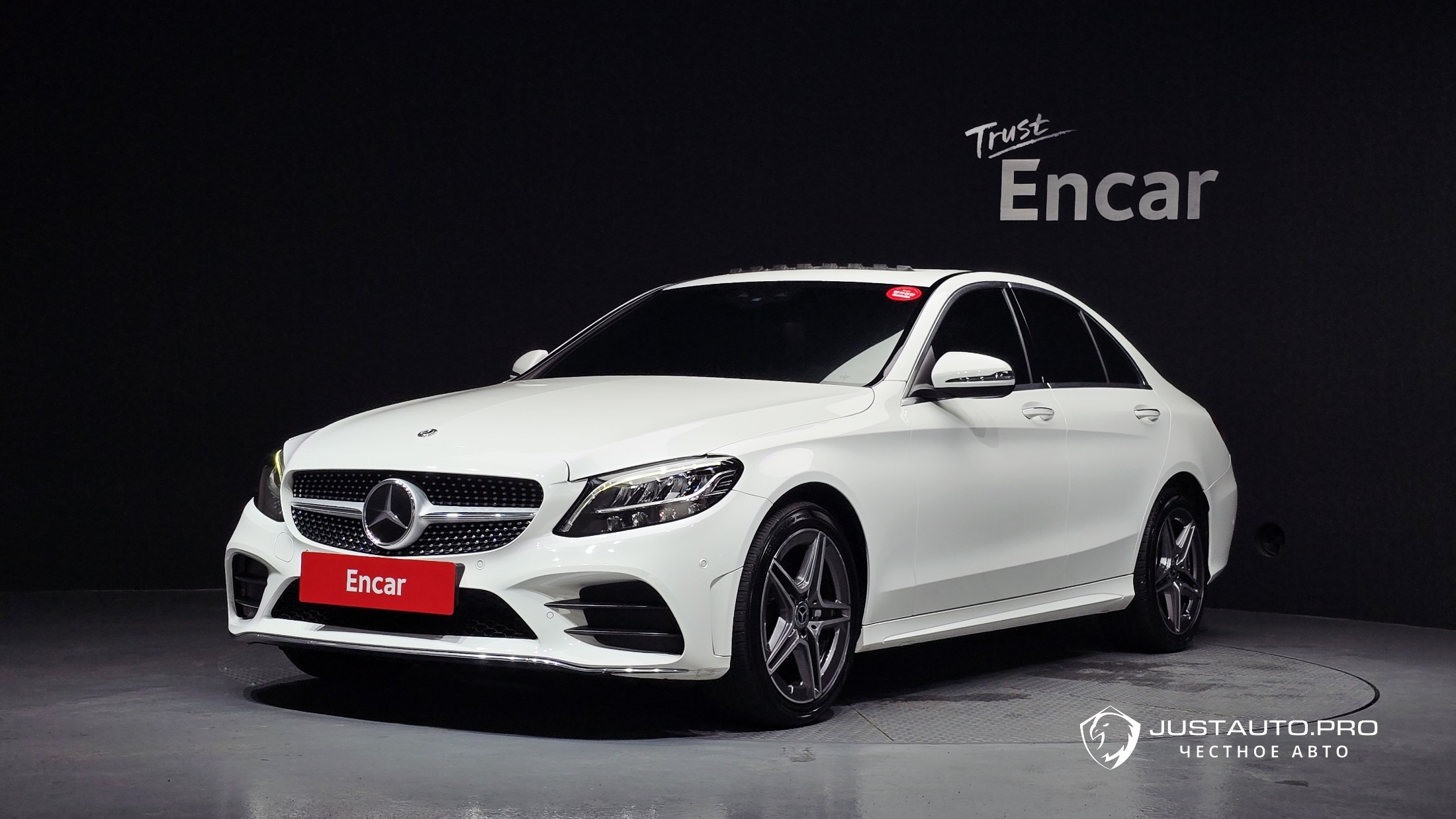 Автомобиль Mercedes-Benz C-Class