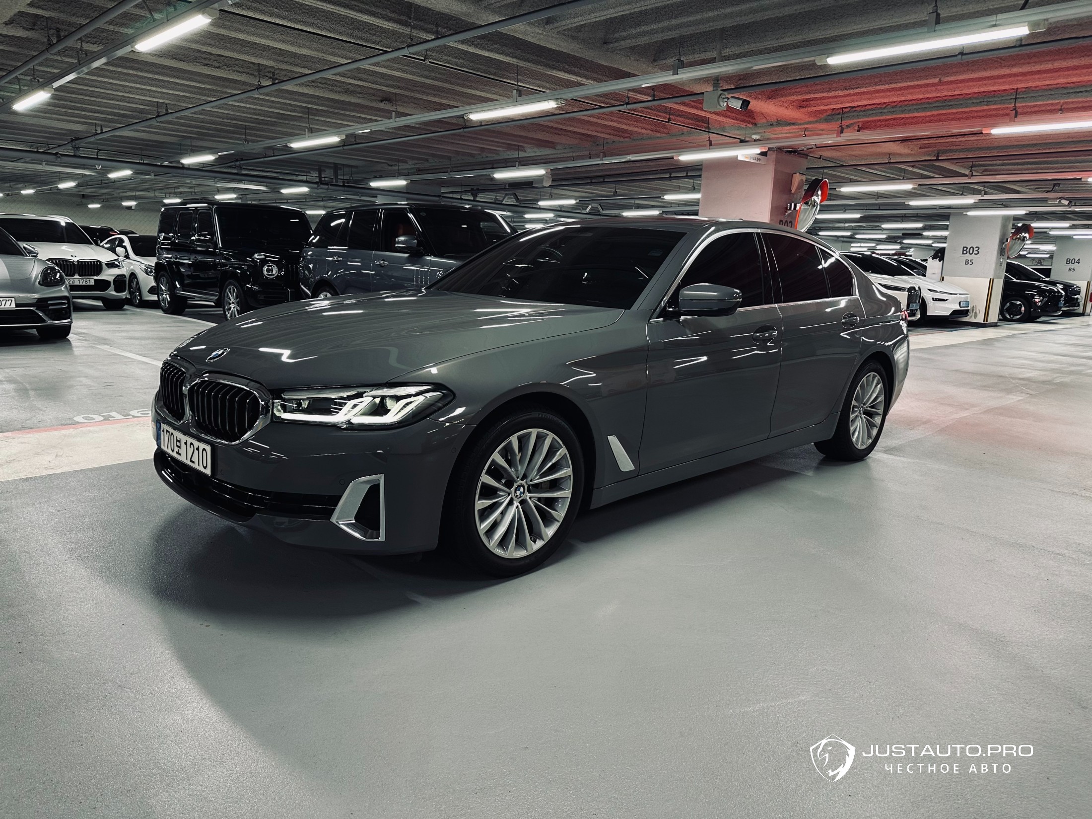 Автомобиль BMW 5-Series