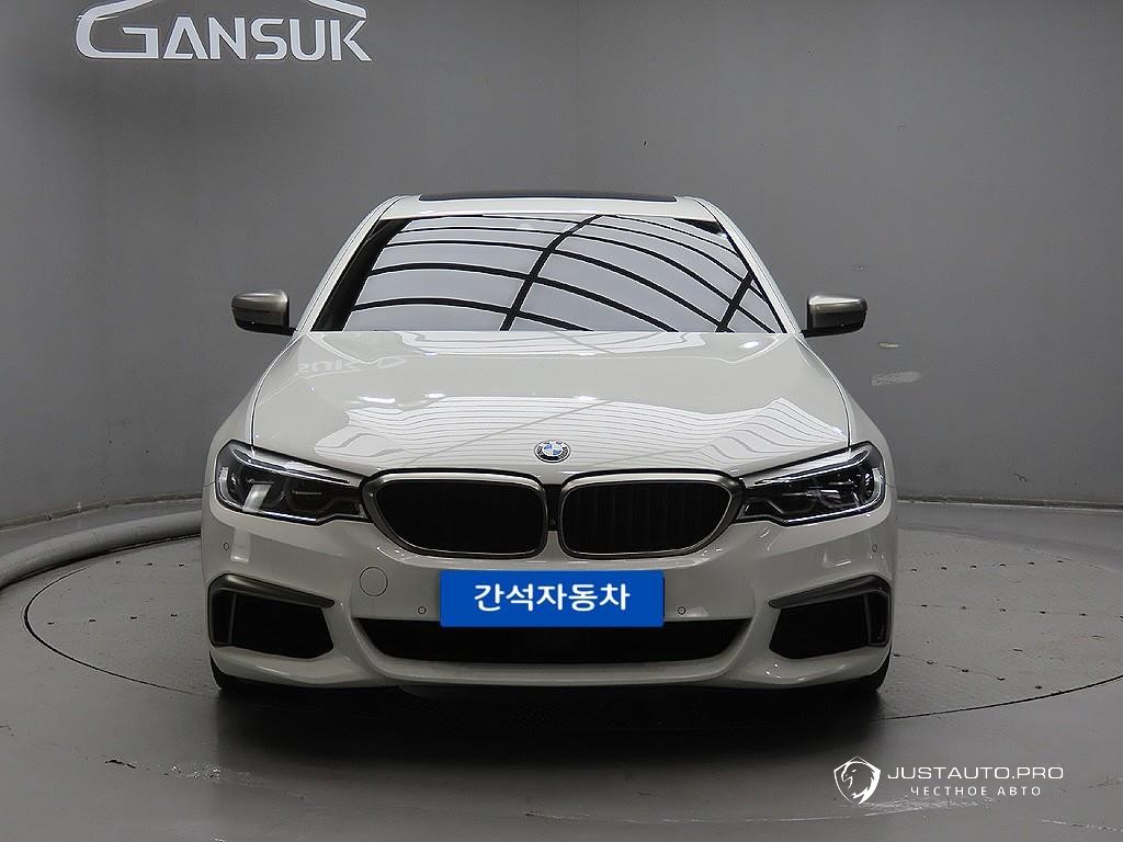 Автомобиль BMW 5-Series