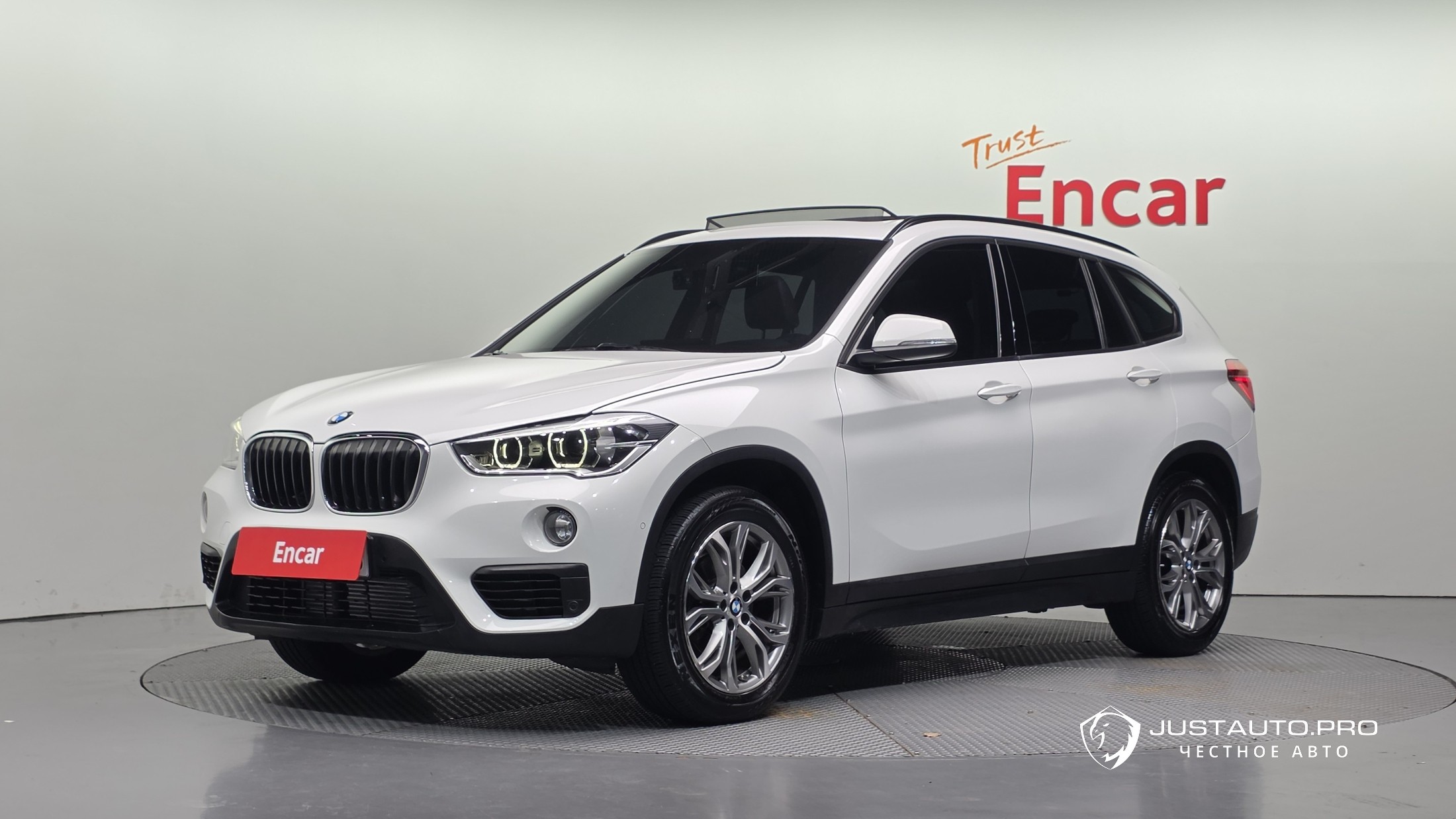 Автомобиль BMW X1