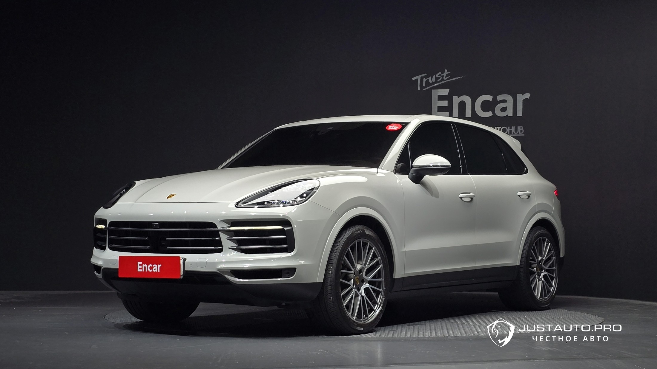 Автомобиль Porsche Cayenne