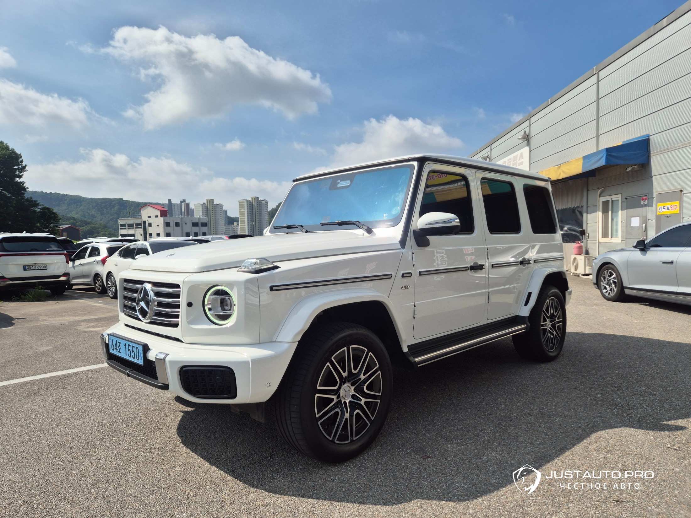 Автомобиль Mercedes-Benz G-Class