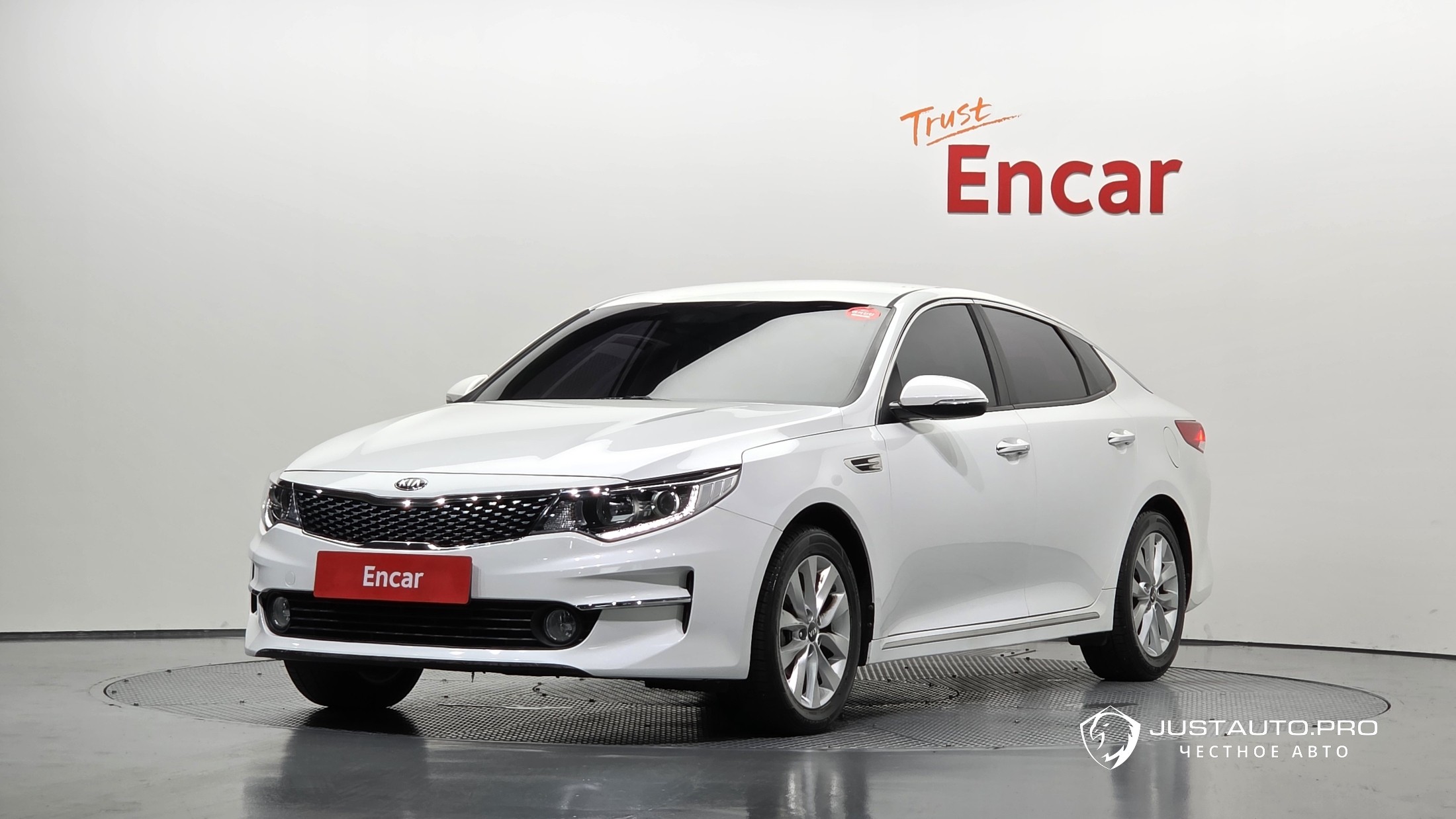 Автомобиль Kia K5