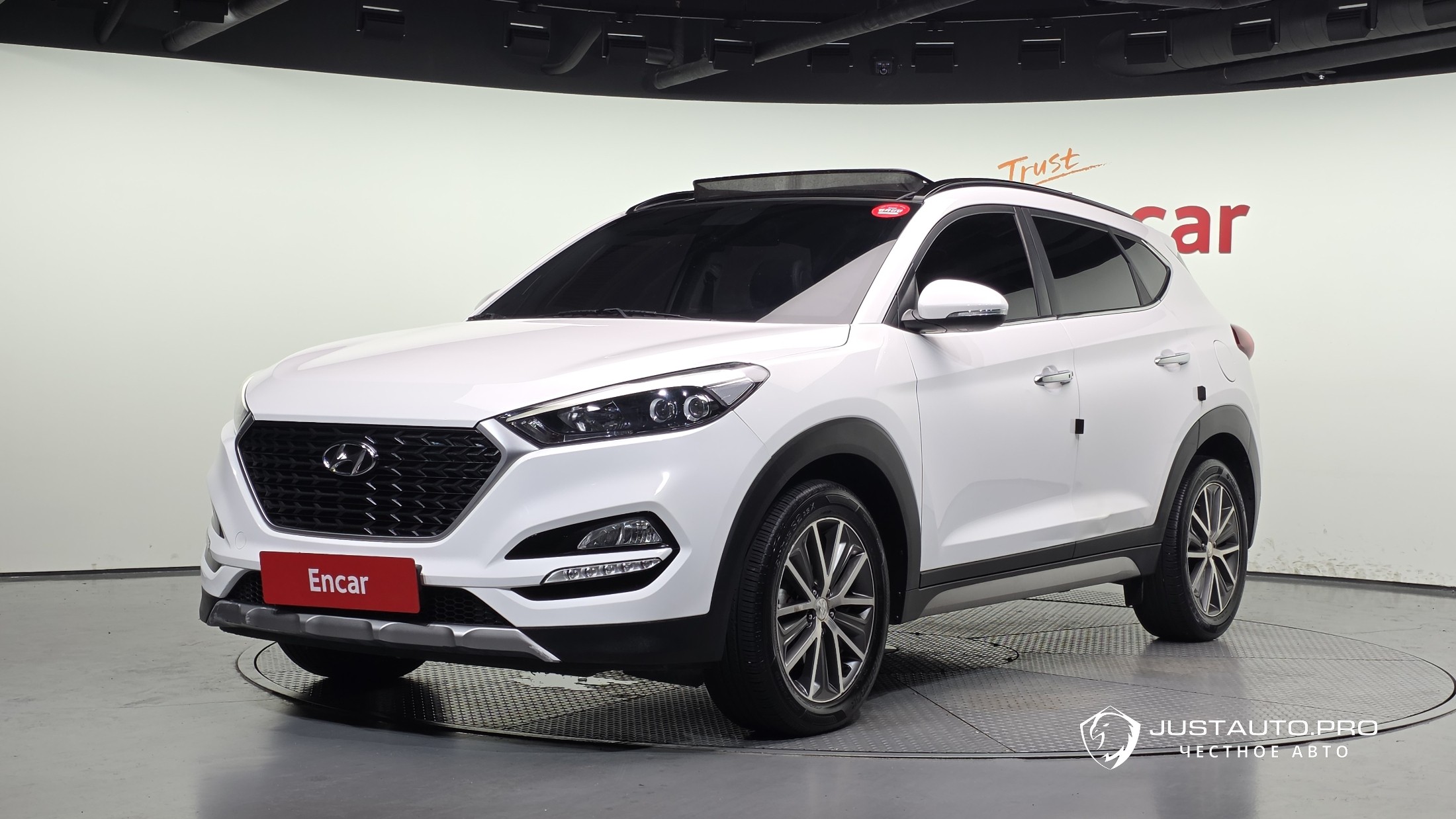 Автомобиль Hyundai Tucson