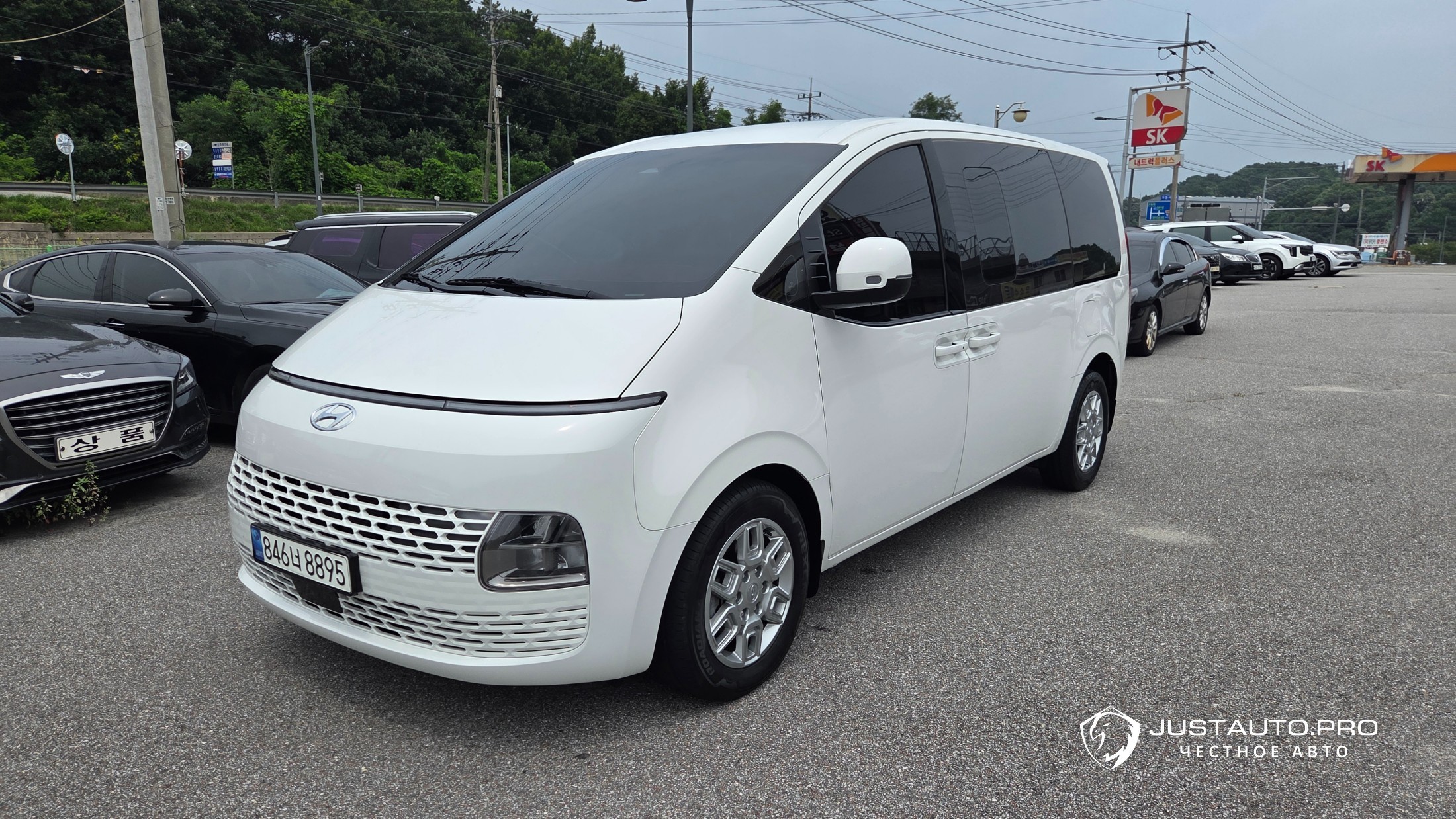 Автомобиль Hyundai Staria