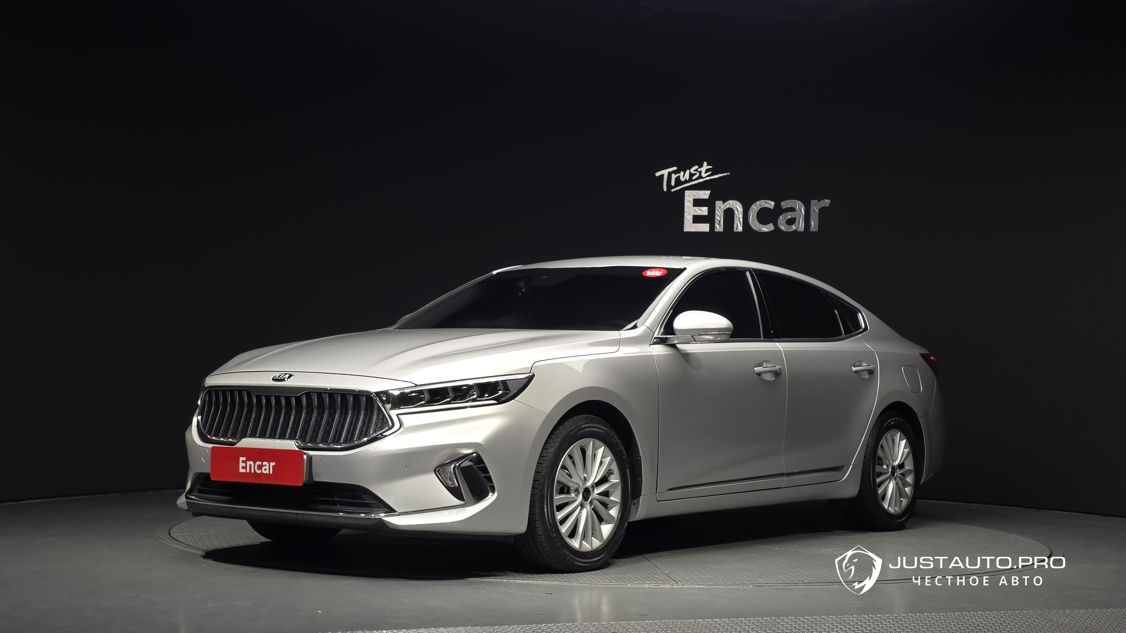 Автомобиль Kia K7