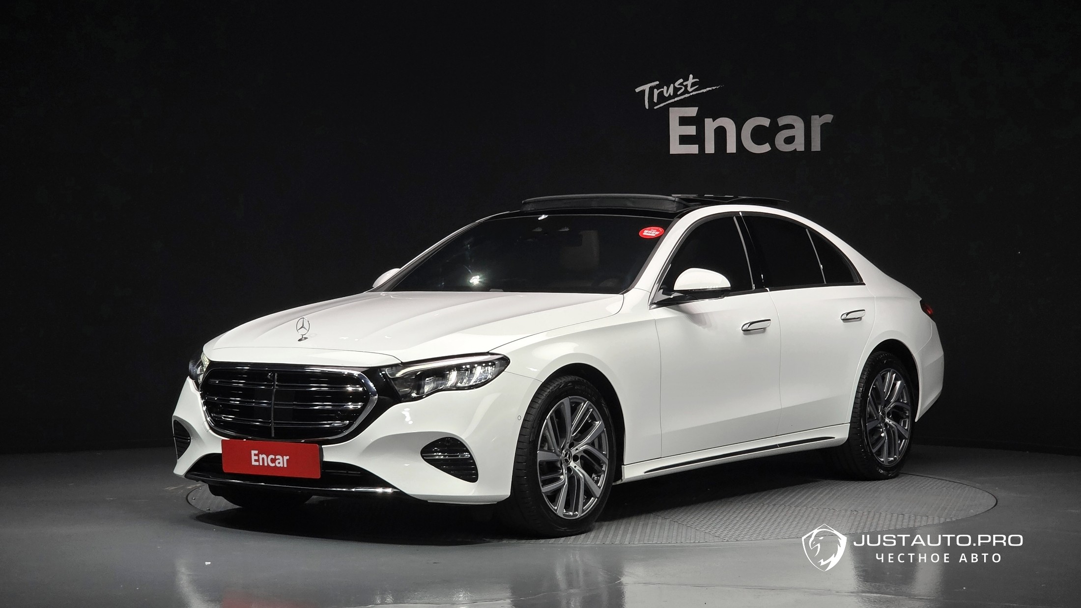 Автомобиль Mercedes-Benz E-Class