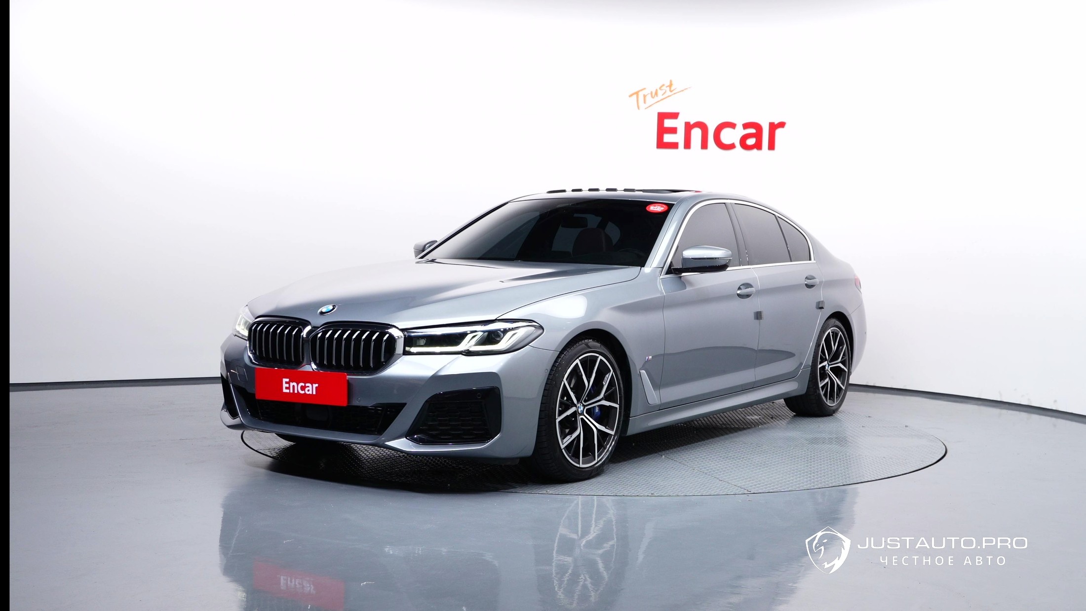 Автомобиль BMW 5-Series