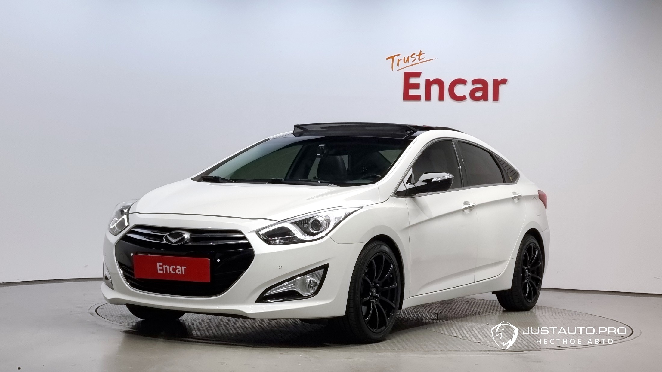 Автомобиль Hyundai i40