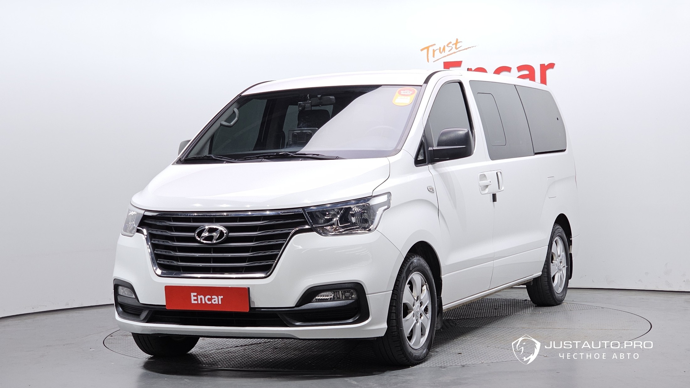 Автомобиль Hyundai Starex