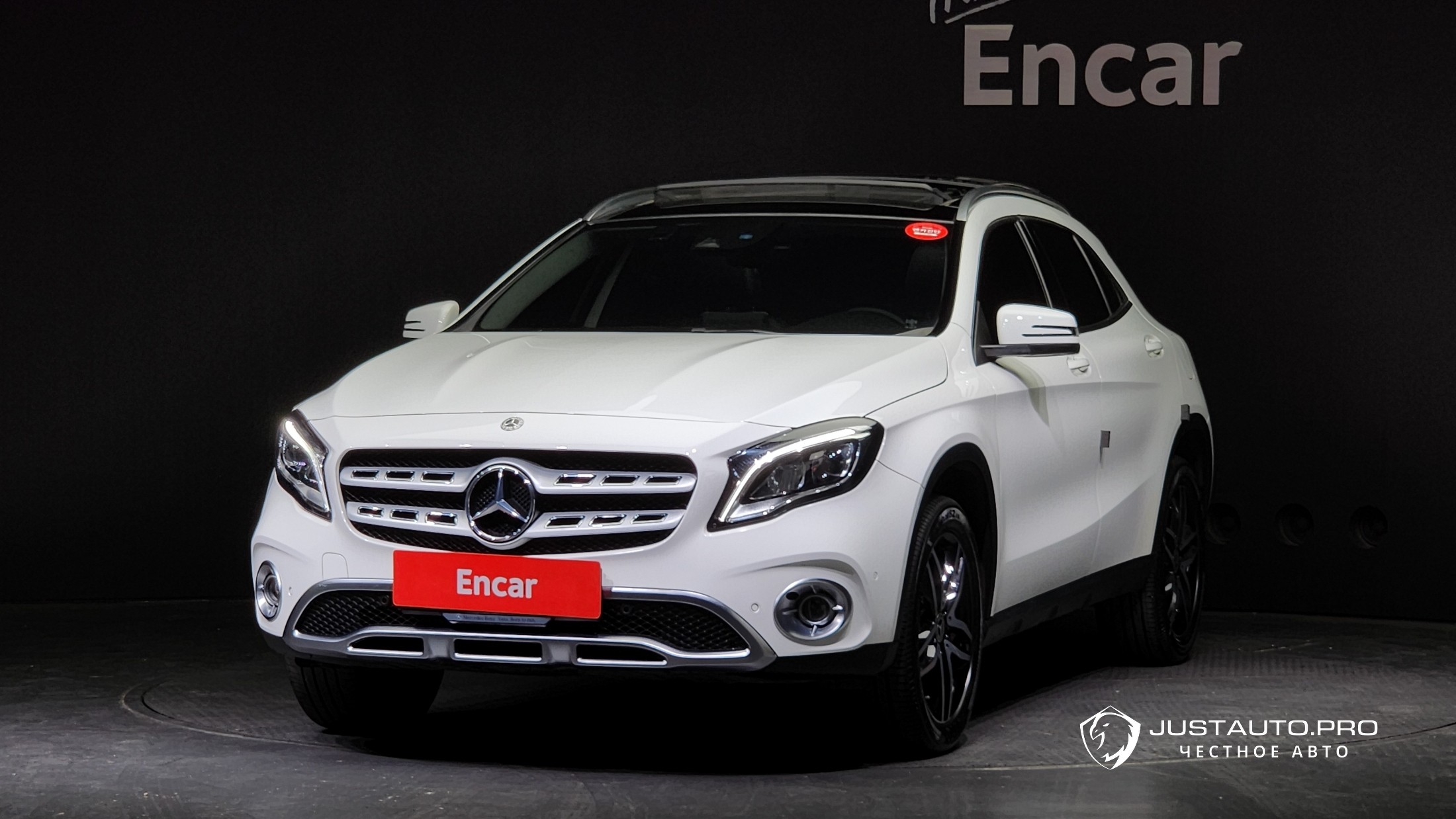 Автомобиль Mercedes-Benz GLA-Class