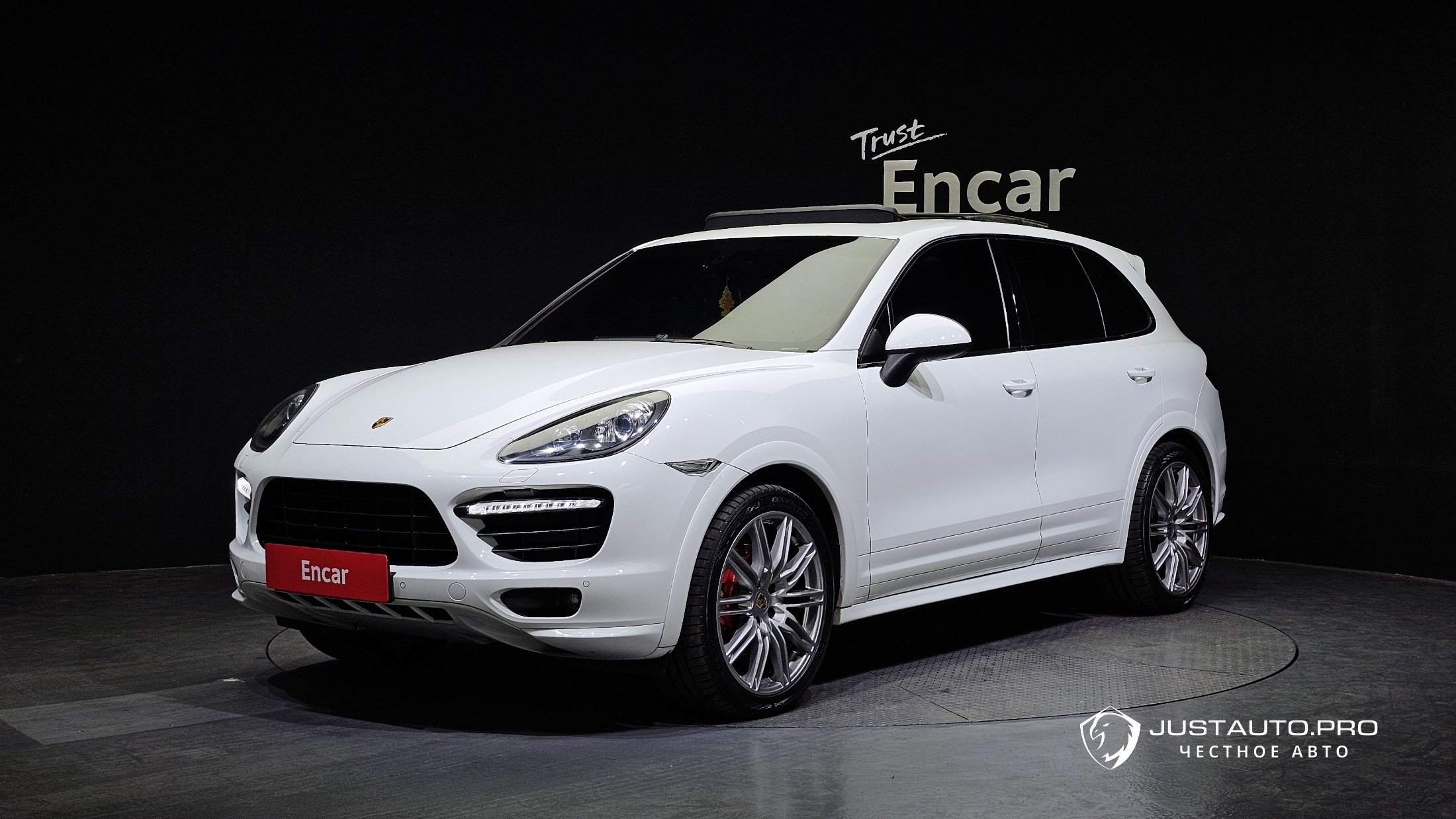 Автомобиль Porsche Cayenne