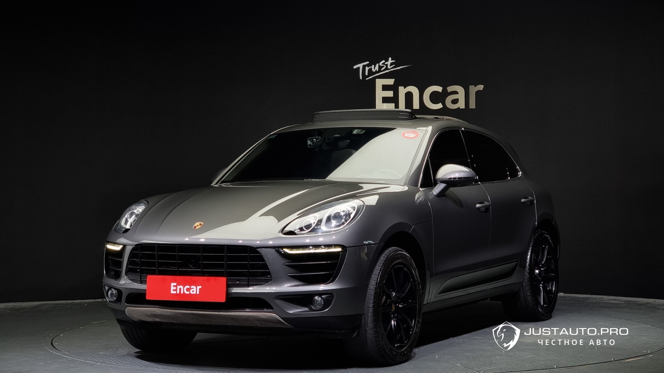 Автомобиль Porsche Macan