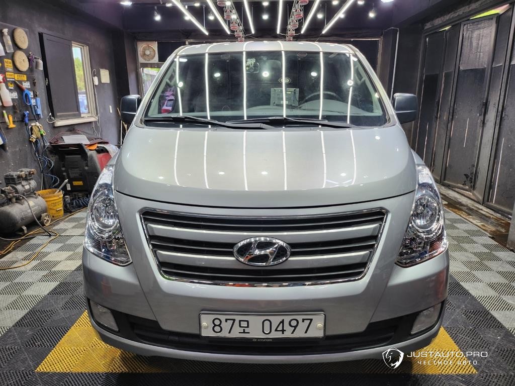 Автомобиль Hyundai Starex