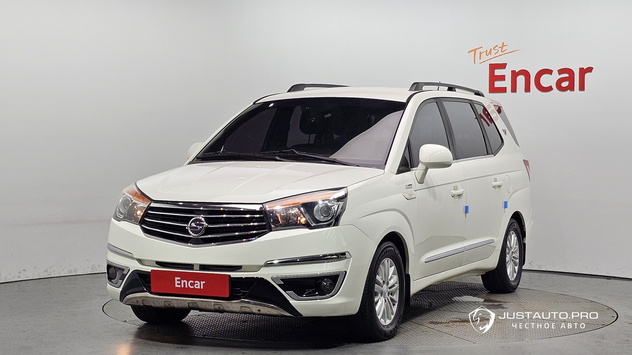 Автомобиль KG_Mobility_Ssangyong KORANDO