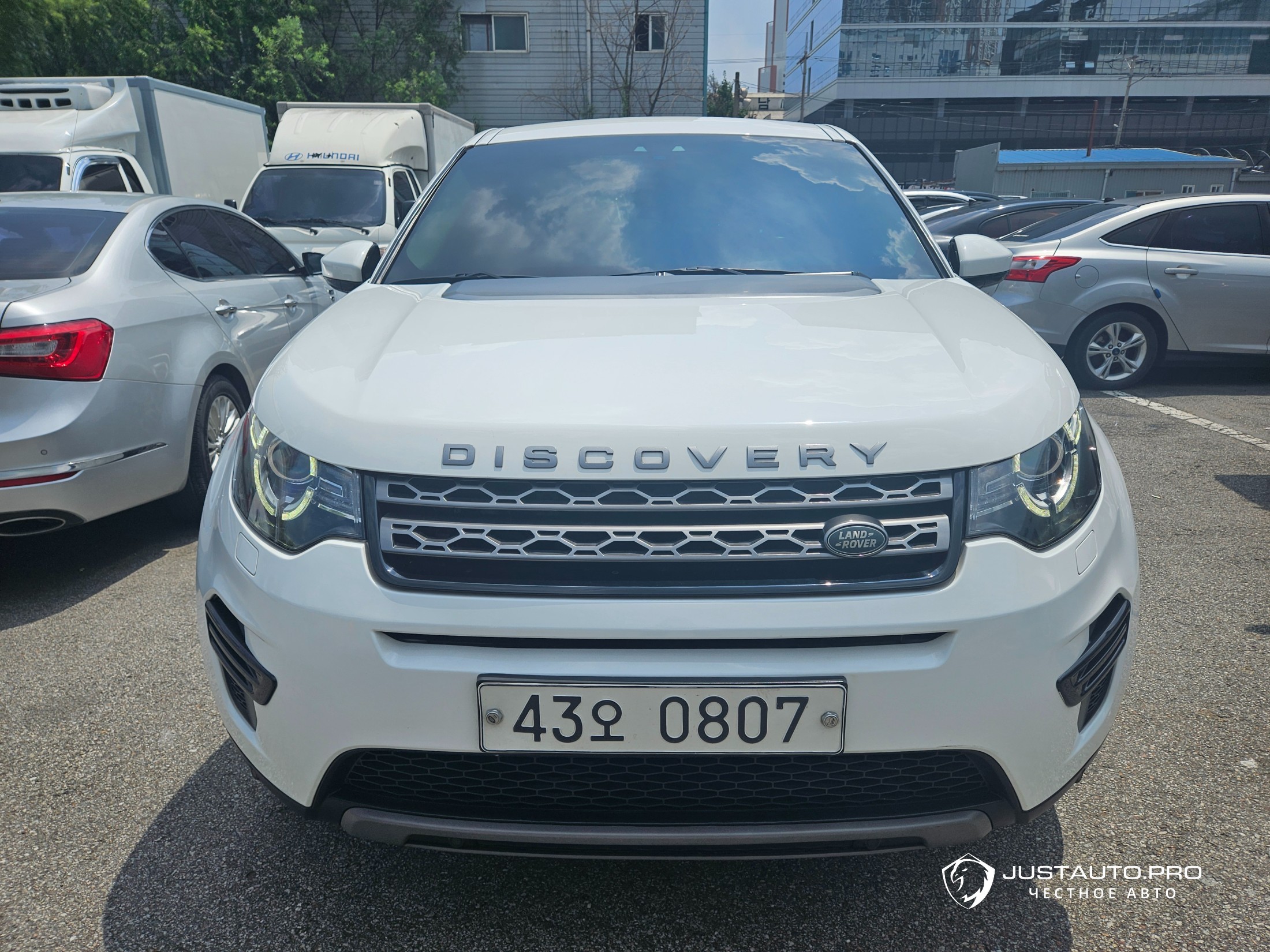 Автомобиль Land Rover Discovery Sport