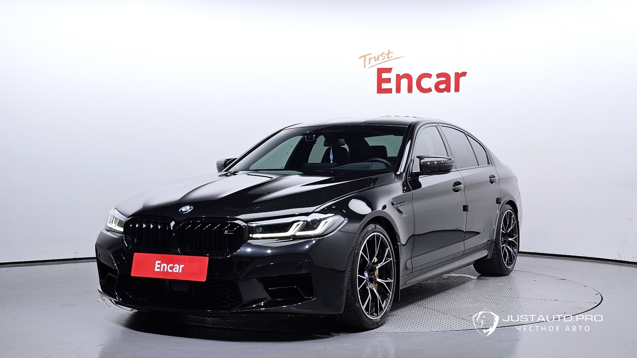 Автомобиль BMW M5