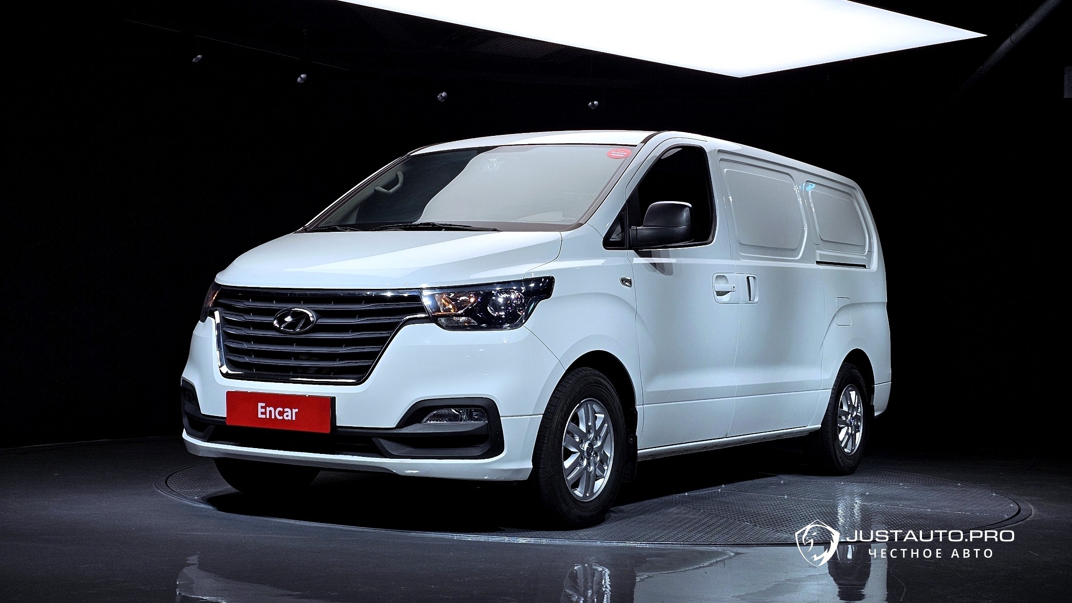 Автомобиль Hyundai Starex