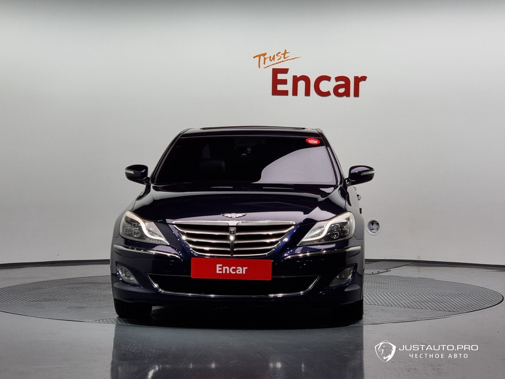 Автомобиль Hyundai Genesis