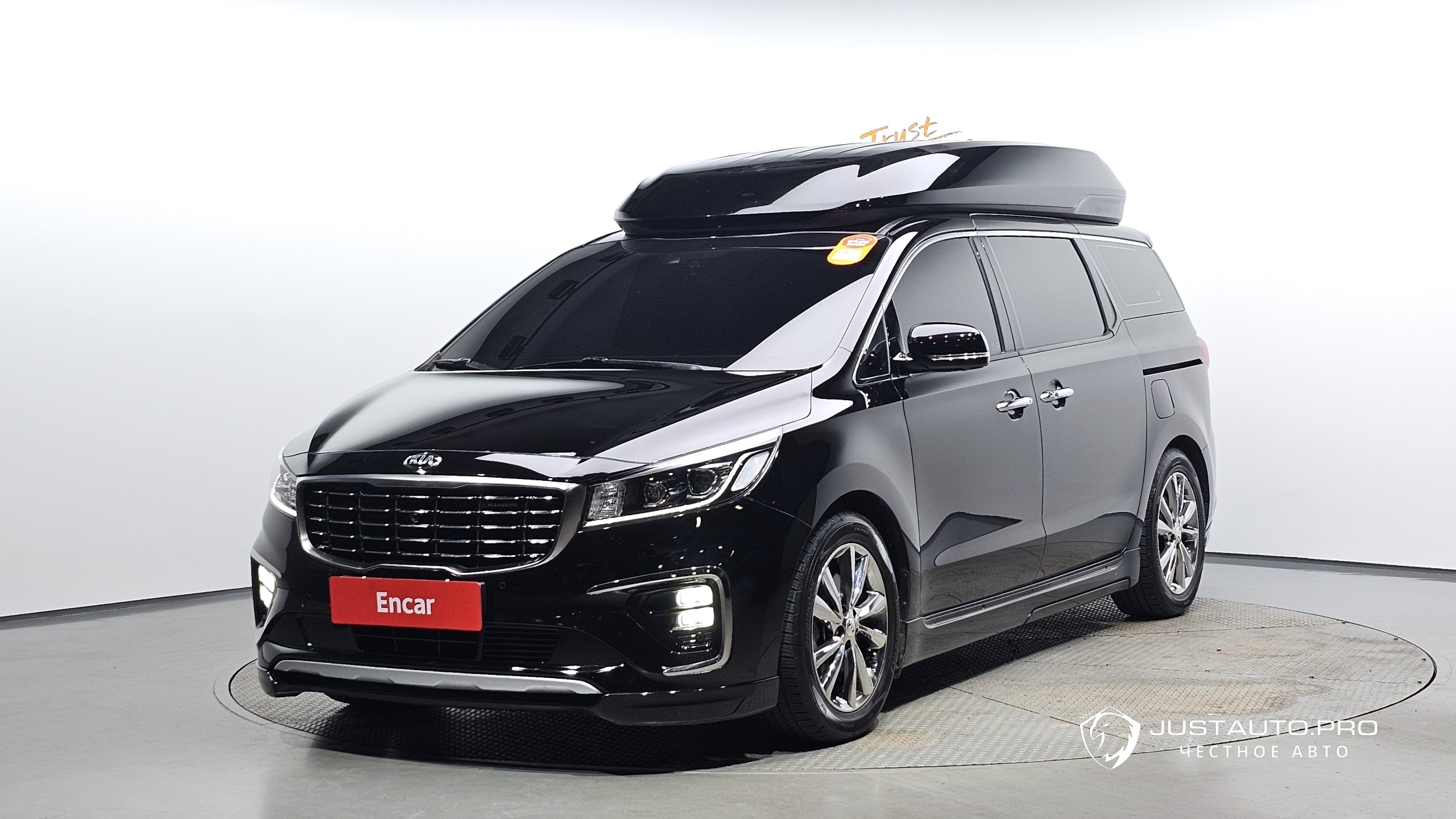 Автомобиль Kia Canival
