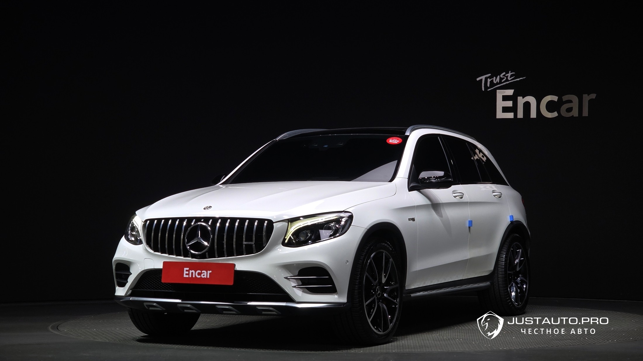 Автомобиль Mercedes-Benz GLC-Class