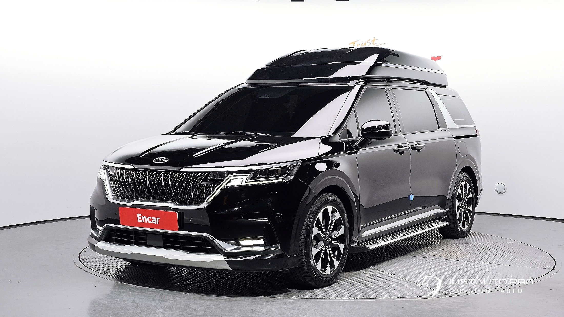 Автомобиль Kia Canival