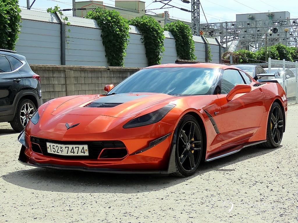 Автомобиль Chevrolet Corvette