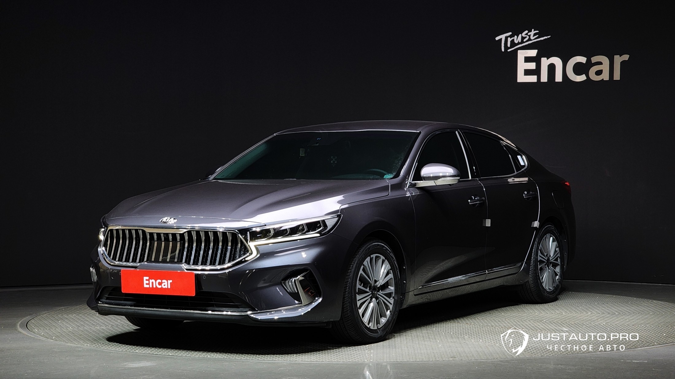 Автомобиль Kia K7
