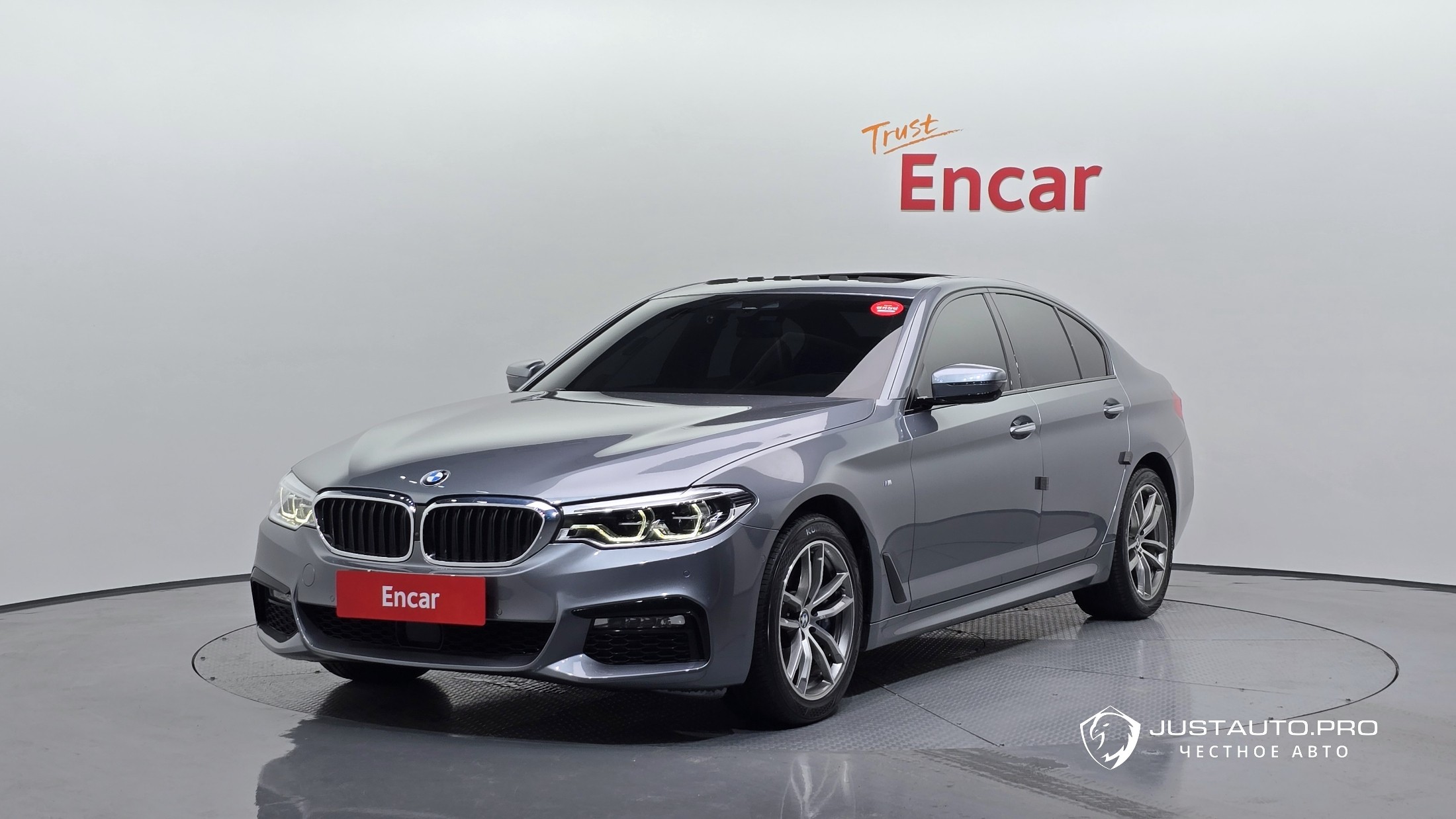 Автомобиль BMW 5-Series