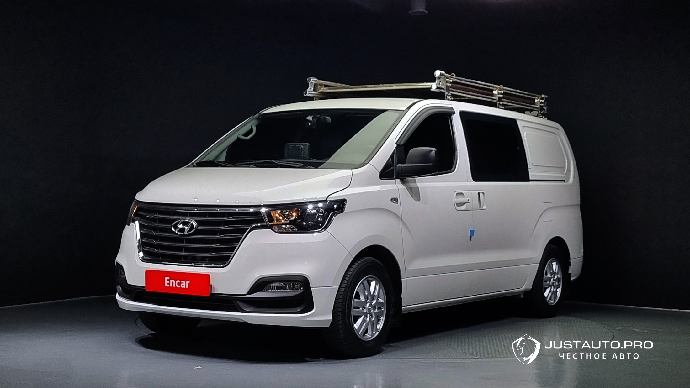 Автомобиль Hyundai Starex