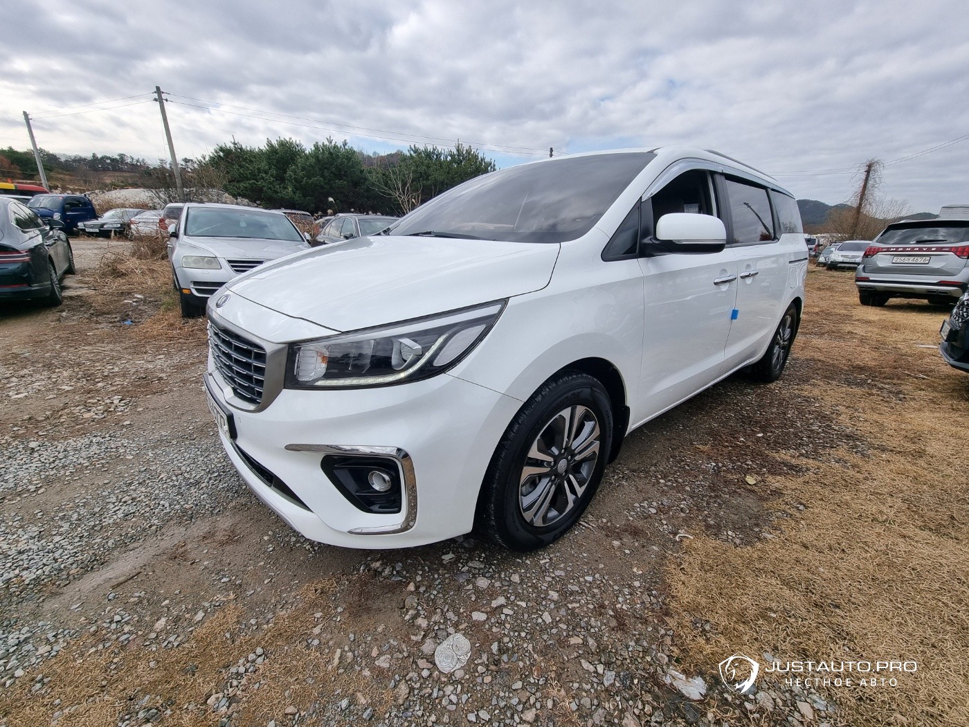 Автомобиль Kia Canival